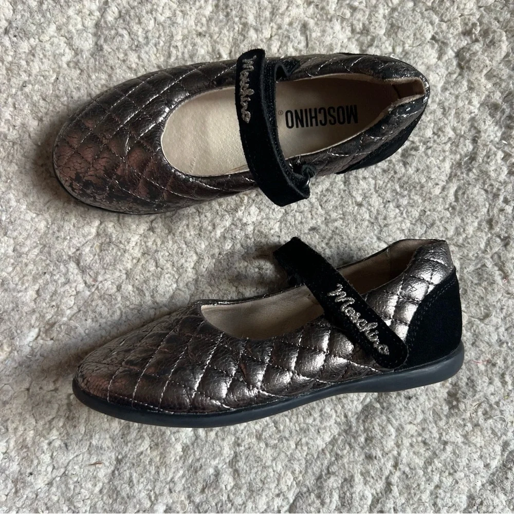 Moschino: Kid's Trending Fashion Quilted Metallic Black Leather Mary Janes Sz 28